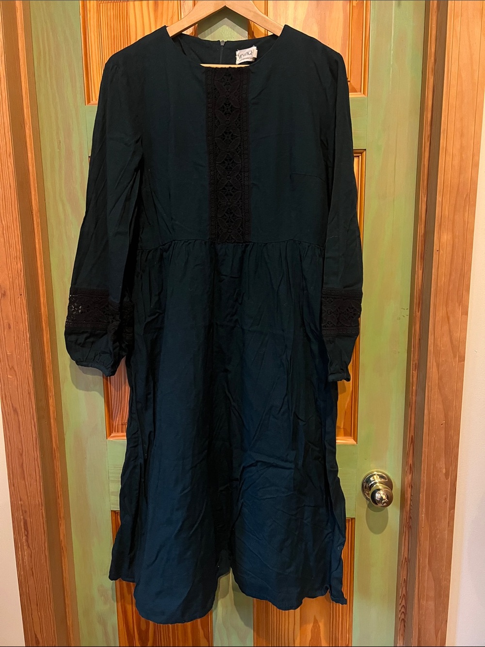 Voriagh Long Sleeve Forest Green Lace-Panel Midi Dress